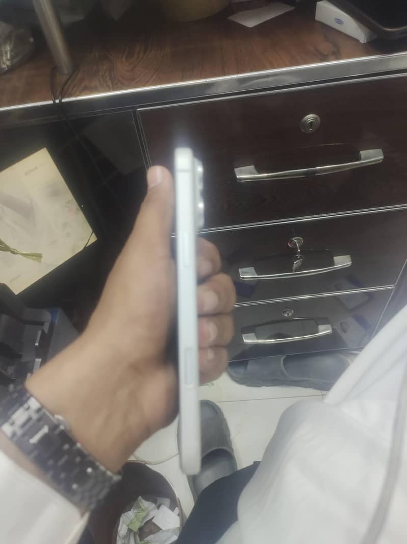 Apple iPhone 17 Pro Max 5