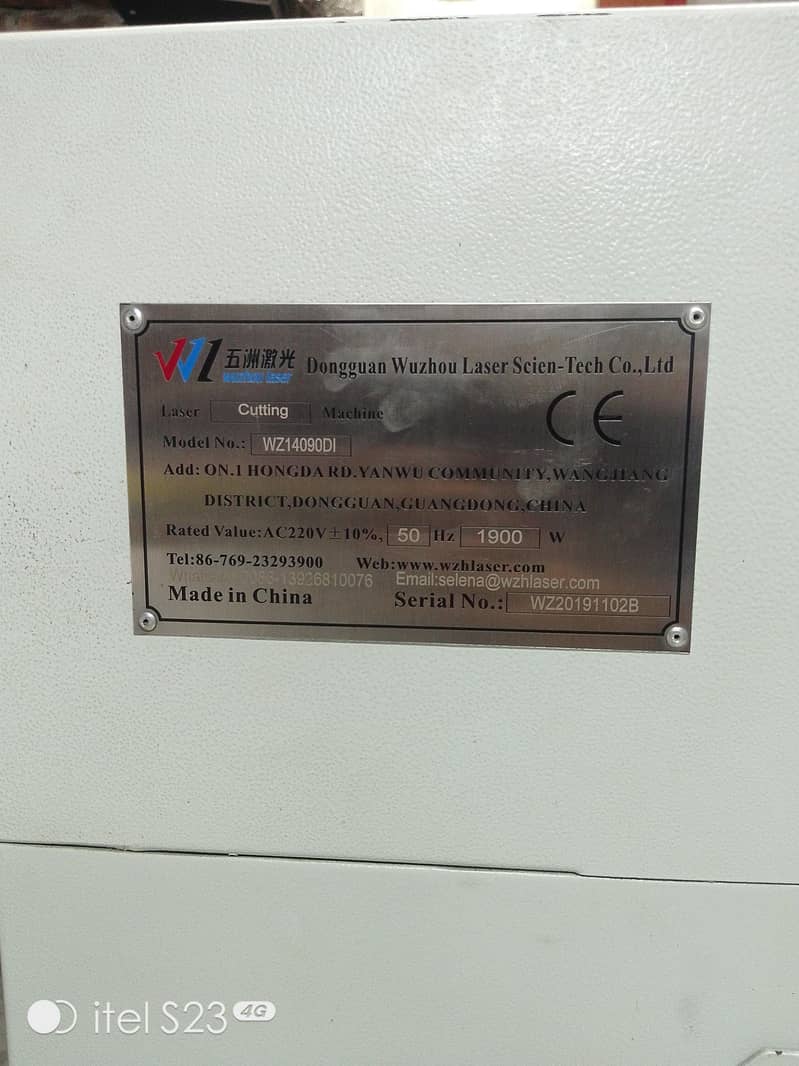 Co² lazer Cutting machine 1