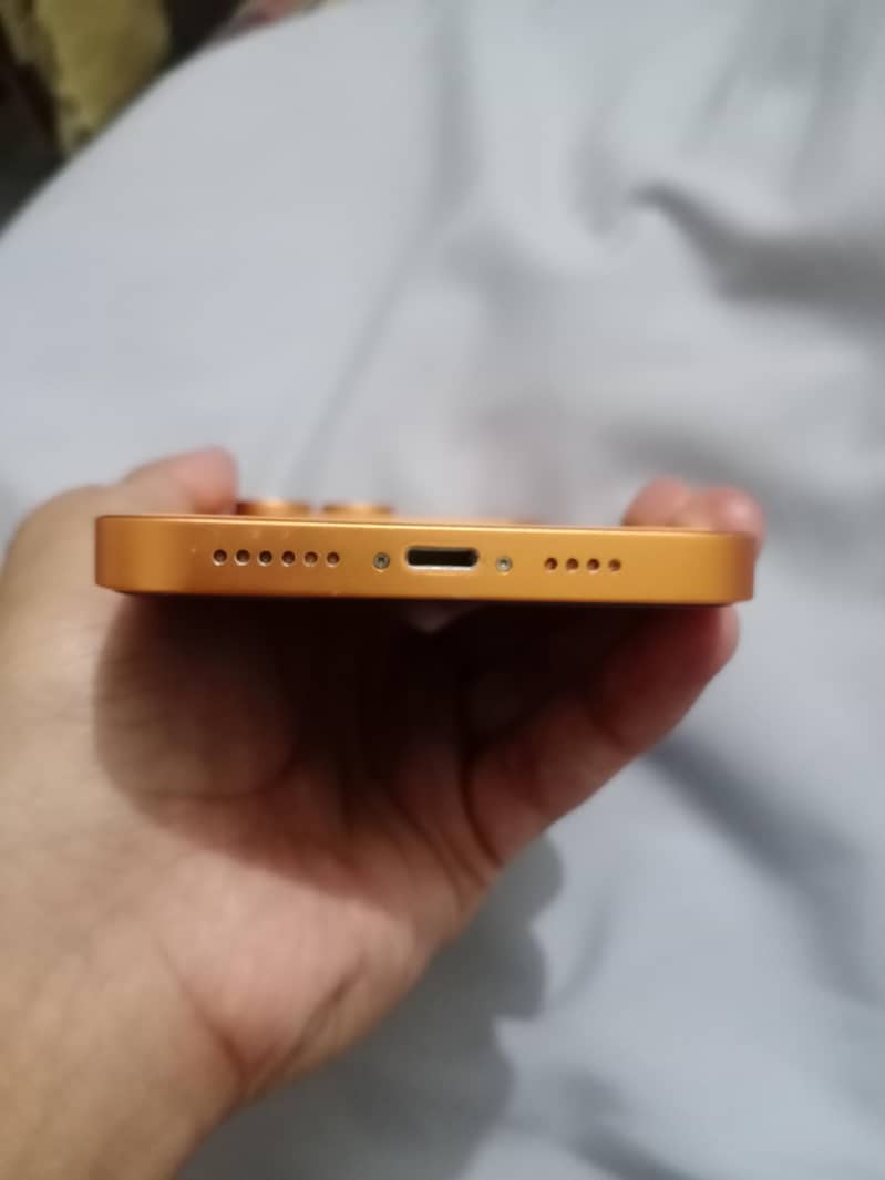 Apple iPhone XR 4