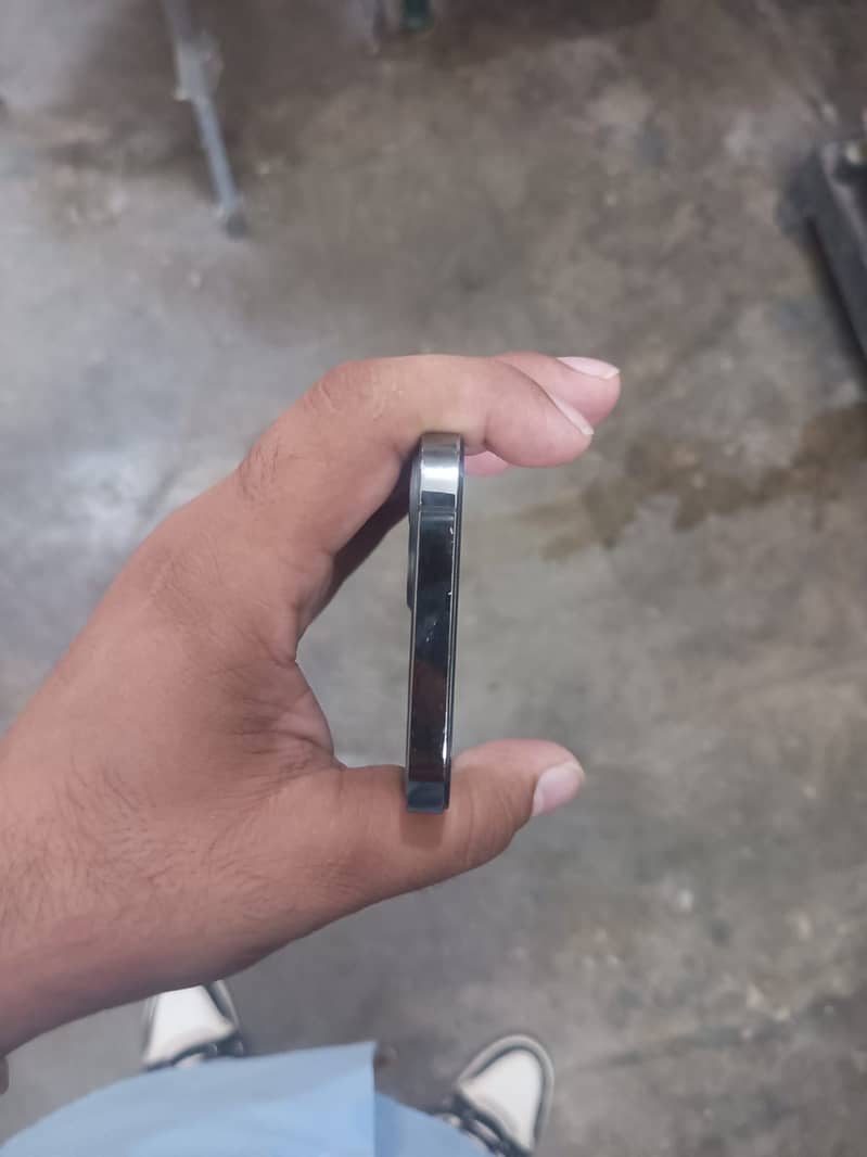 Apple iPhone 12 Pro 3