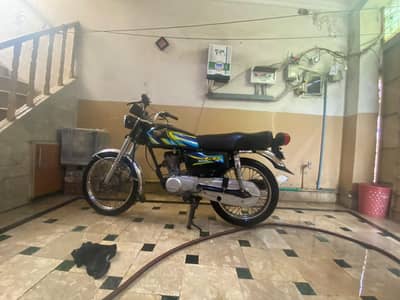 Honda 125 2021 model all ok total janiun home used bike