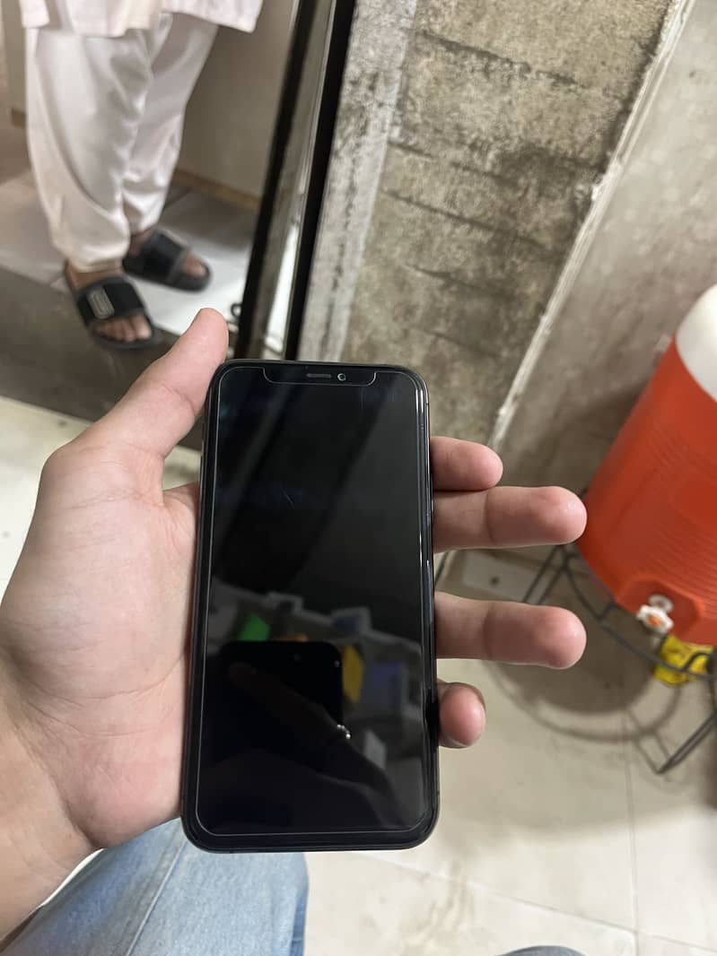 Apple iPhone 11 Pro 1