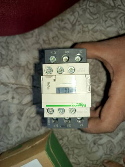 Schneider Electric TeSys D contactor.