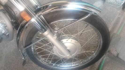 03246024409whtsup honda paka22model genuine all urgent sale only new