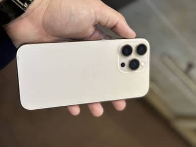 iPhone 16 Pro Max jv