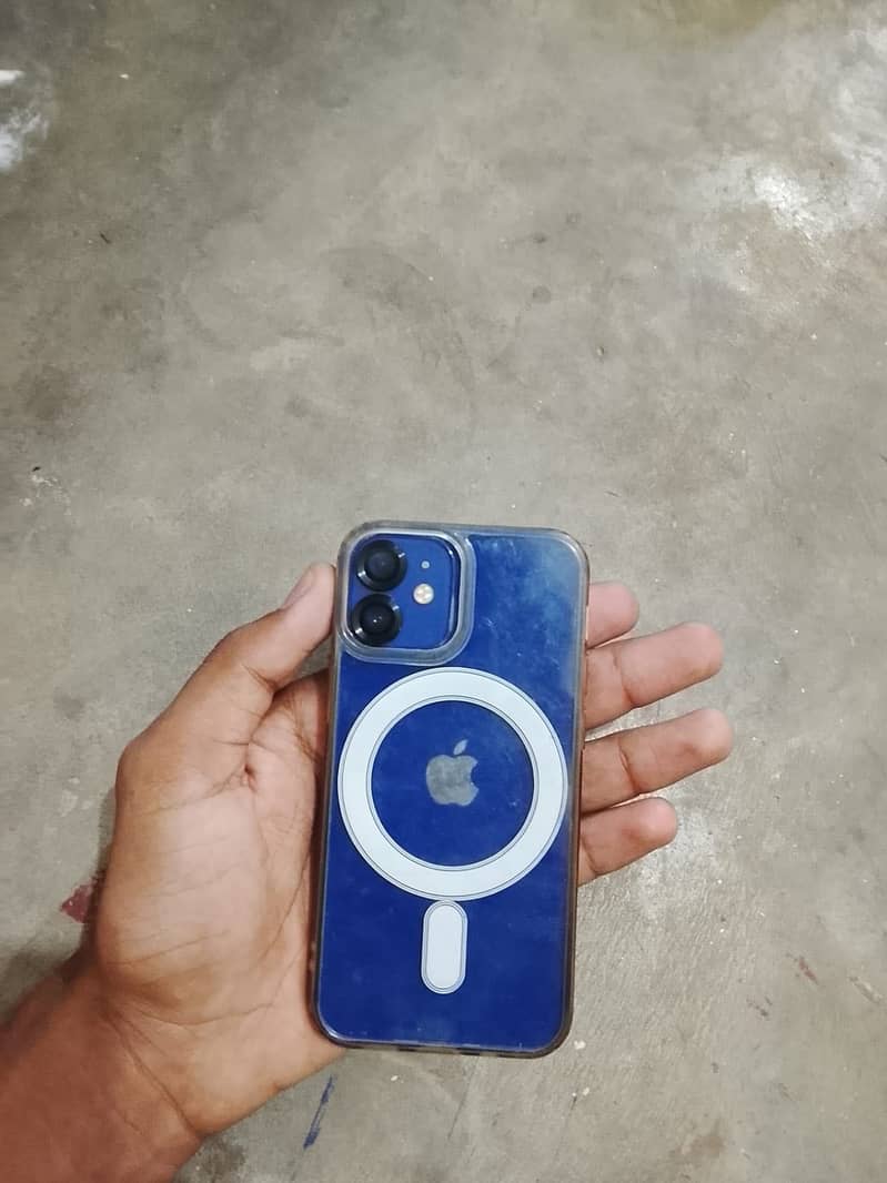 Apple iPhone 12 mini 0