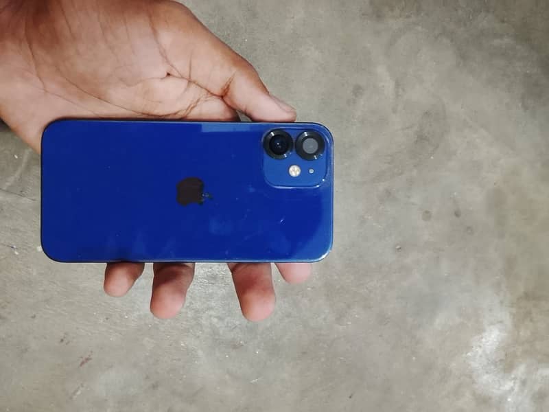 Apple iPhone 12 mini 3