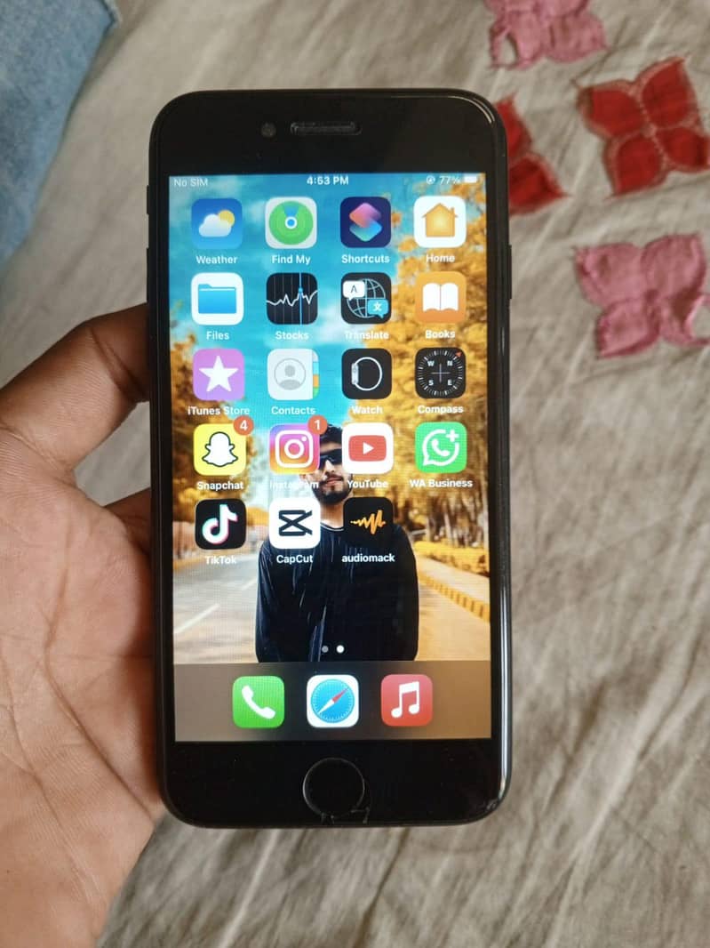 Apple iPhone 7 5