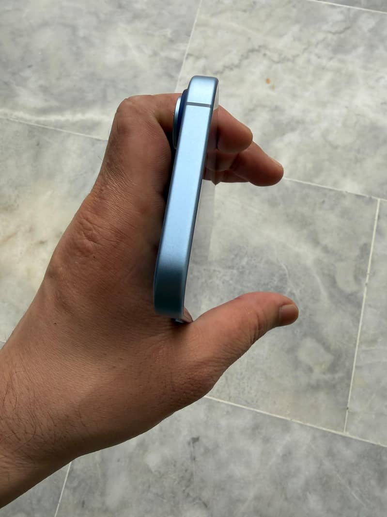 Apple iPhone 17 4