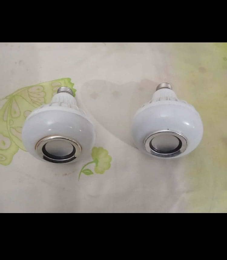 Bulb Bluetooth Speakers 1