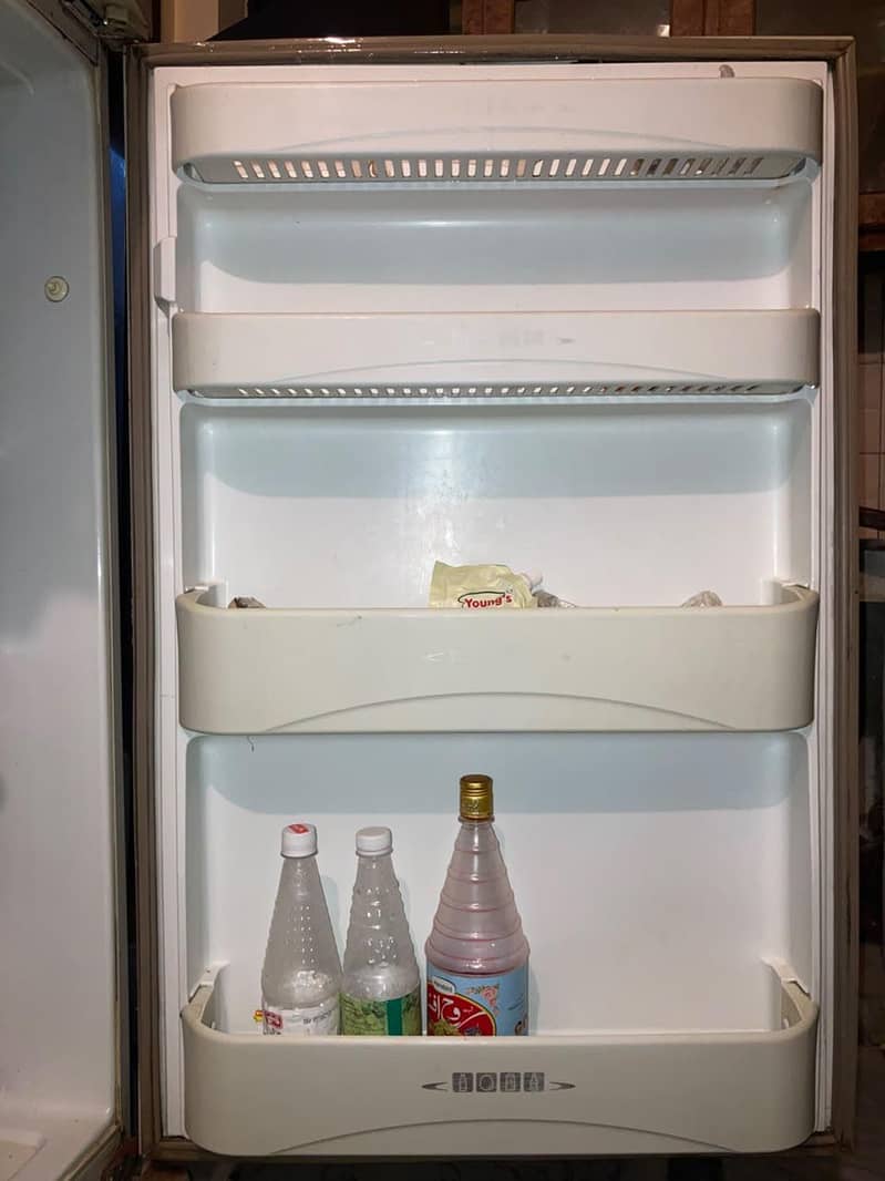 Refrigerator 6
