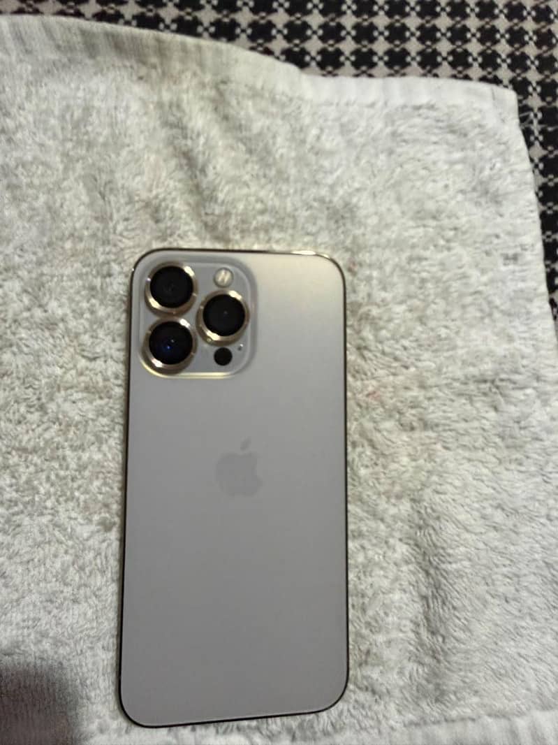 Apple iPhone 13 Pro 0