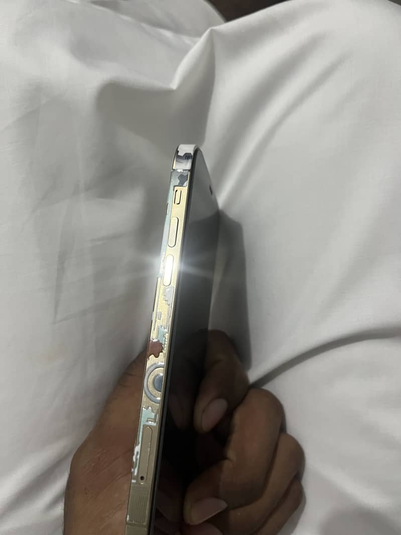 Apple iPhone 12 Pro 2
