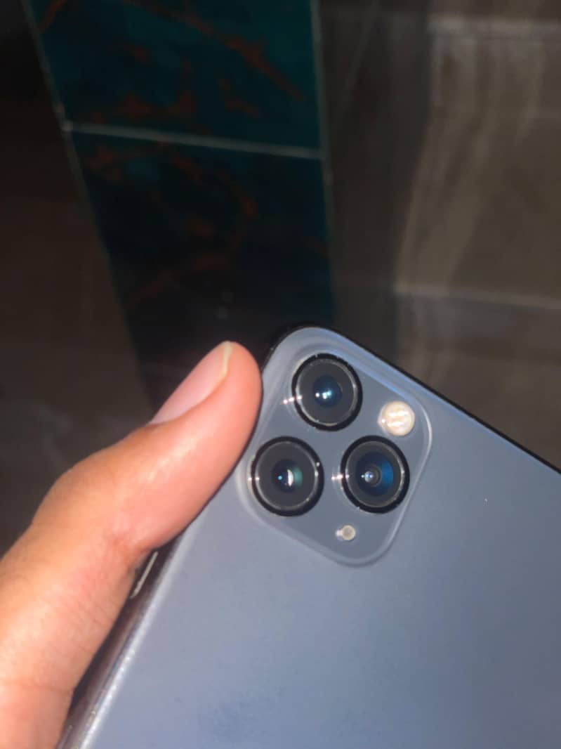 Apple iPhone 11 Pro Max 1