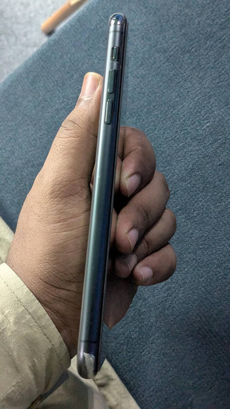Apple iPhone 11 Pro Max 1