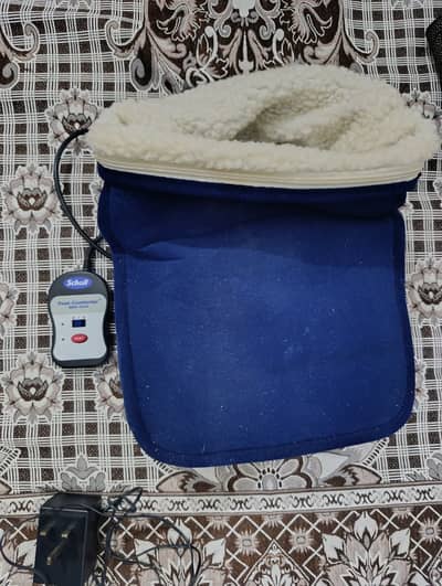 Scholl Foot Comforter & Massager with Heat (Model DR2160UK) – Imported
