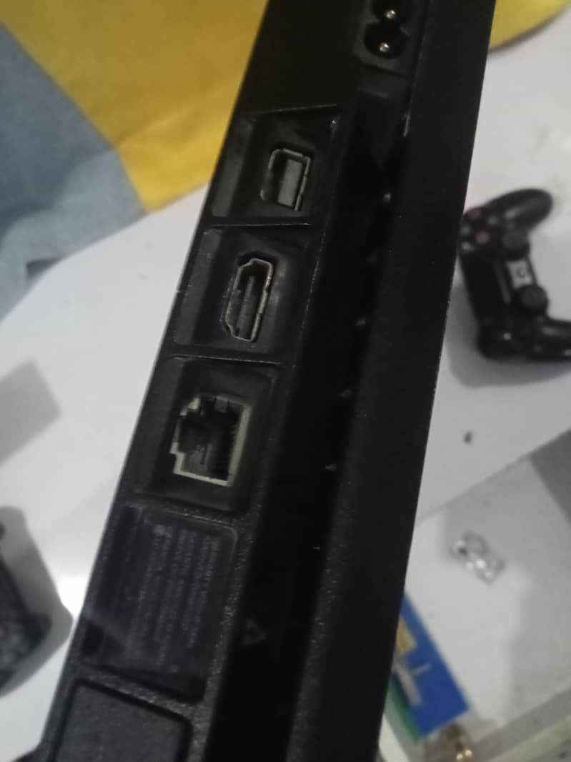 PS4 Slim Sealed console 0