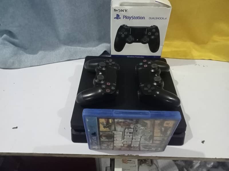 PS4 Slim Sealed console 3
