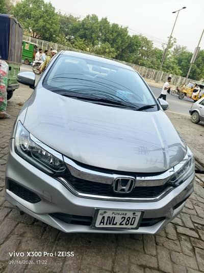 Honda City 1.2 CVT 2023 | 32,000 KM | Total Genuine | Lunar Silver |