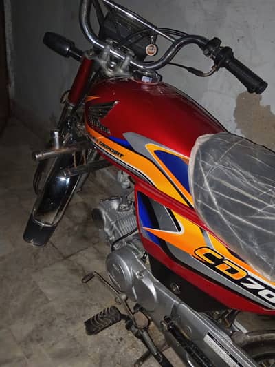 Honda CD 70 2025