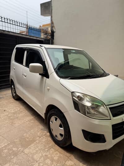 Suzuki Wagon R 2017 model minor touching