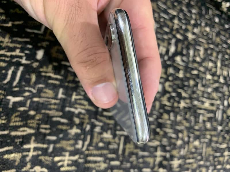 Apple iPhone X 1