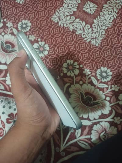 Apple iPhone 17 Pro Max non pta uk model silver