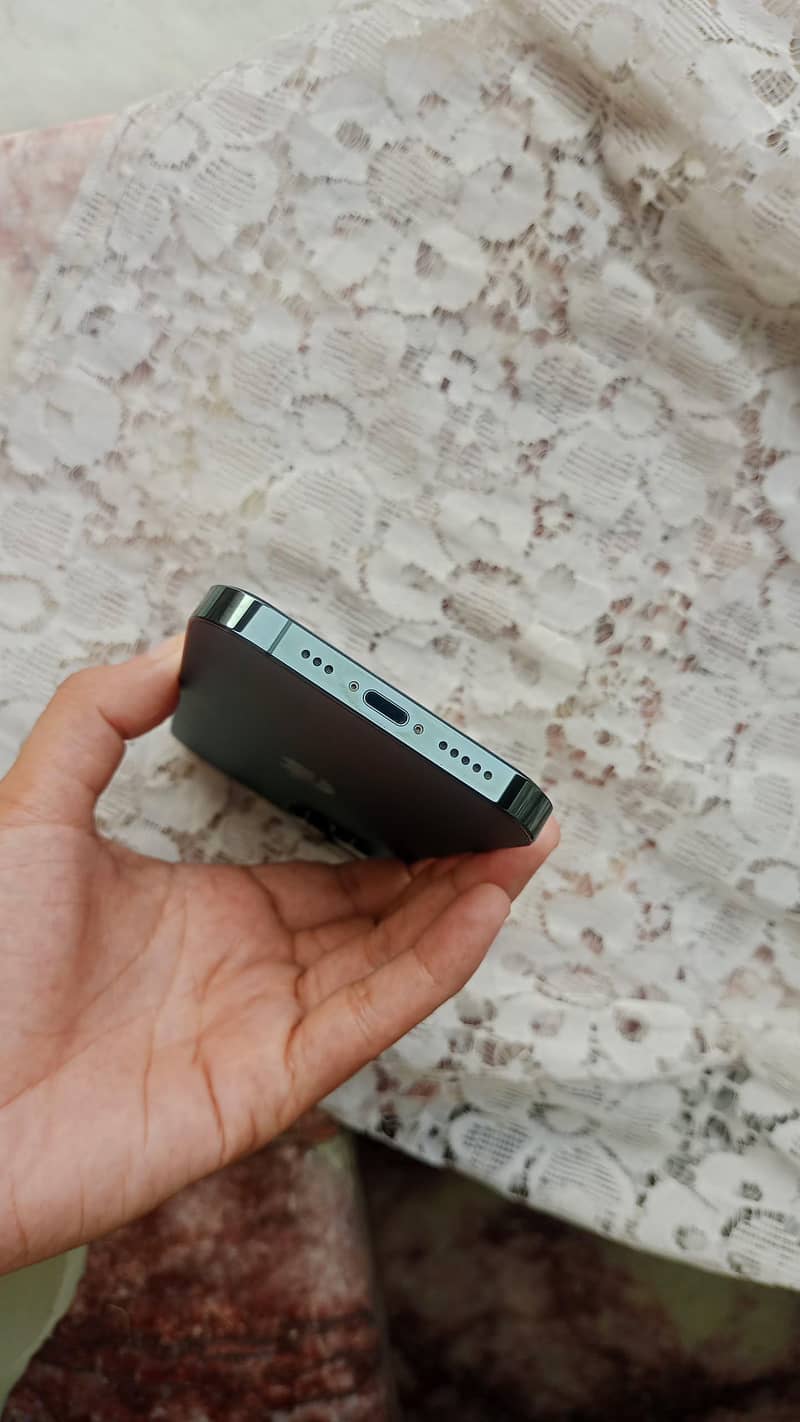 Apple iPhone 12 pro 2