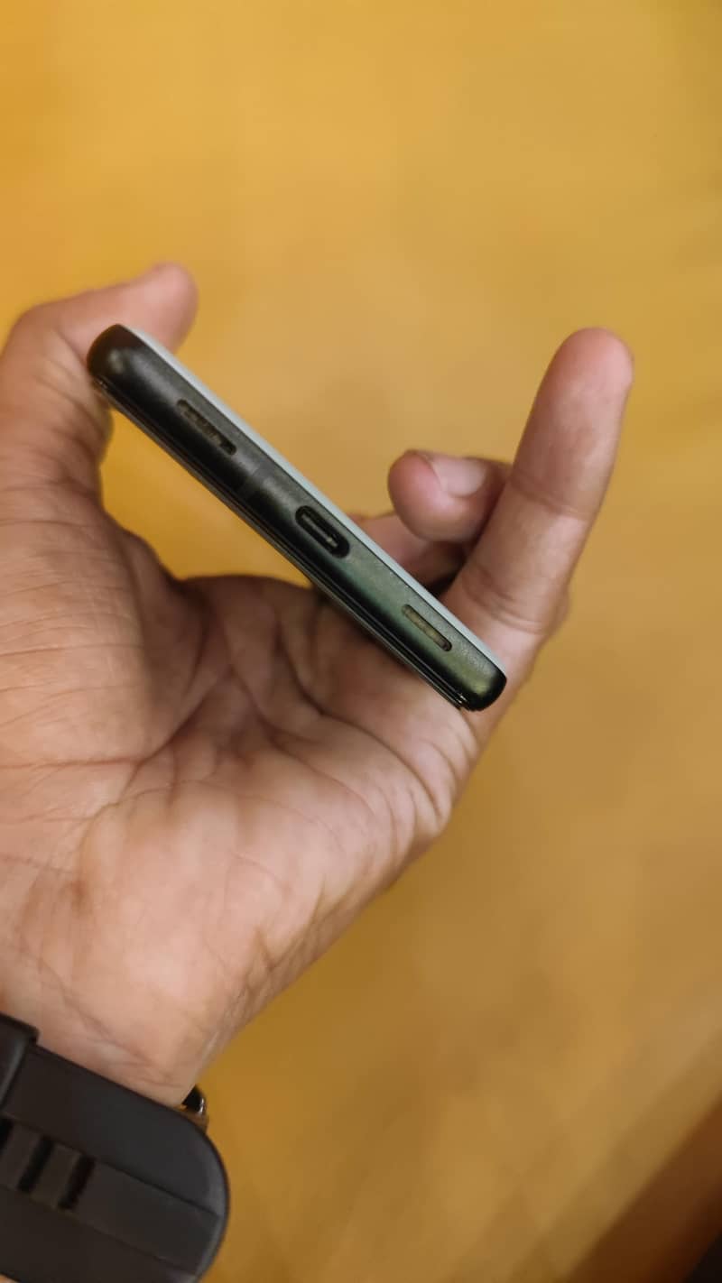 Google Pixel 6a 3