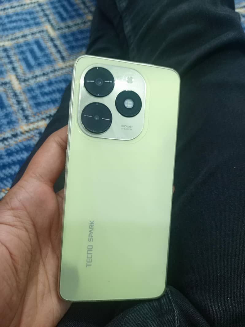 Tecno Spark 20C 3
