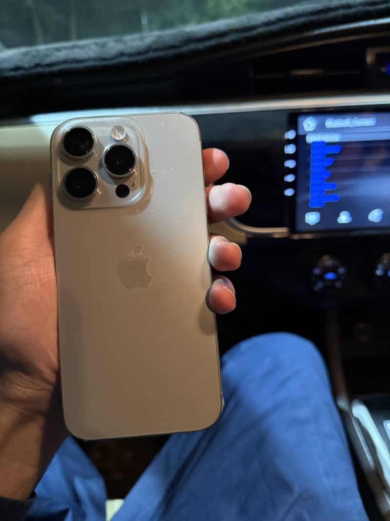 Apple iPhone 15 Pro 2