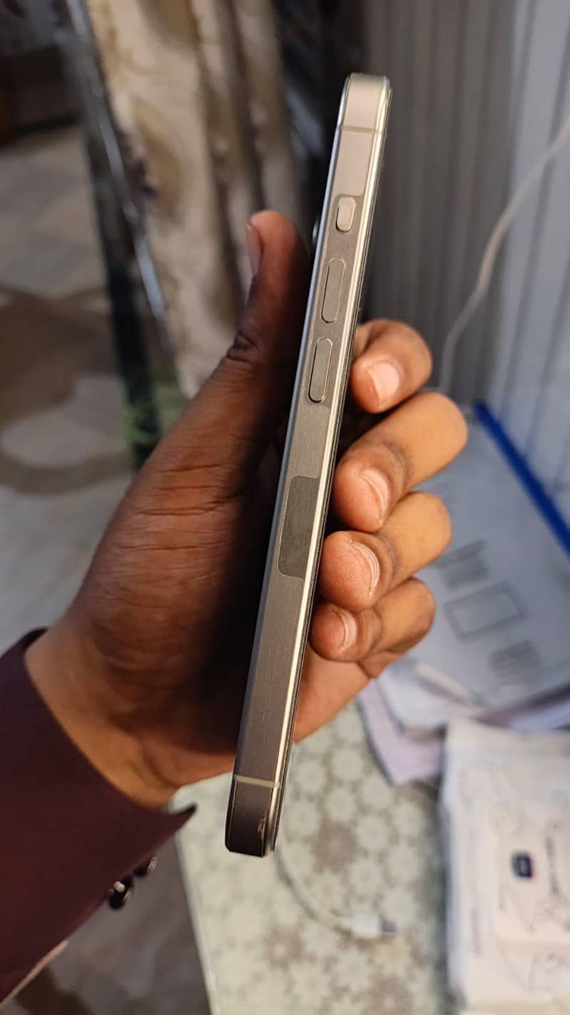Apple iPhone 15 Pro 1