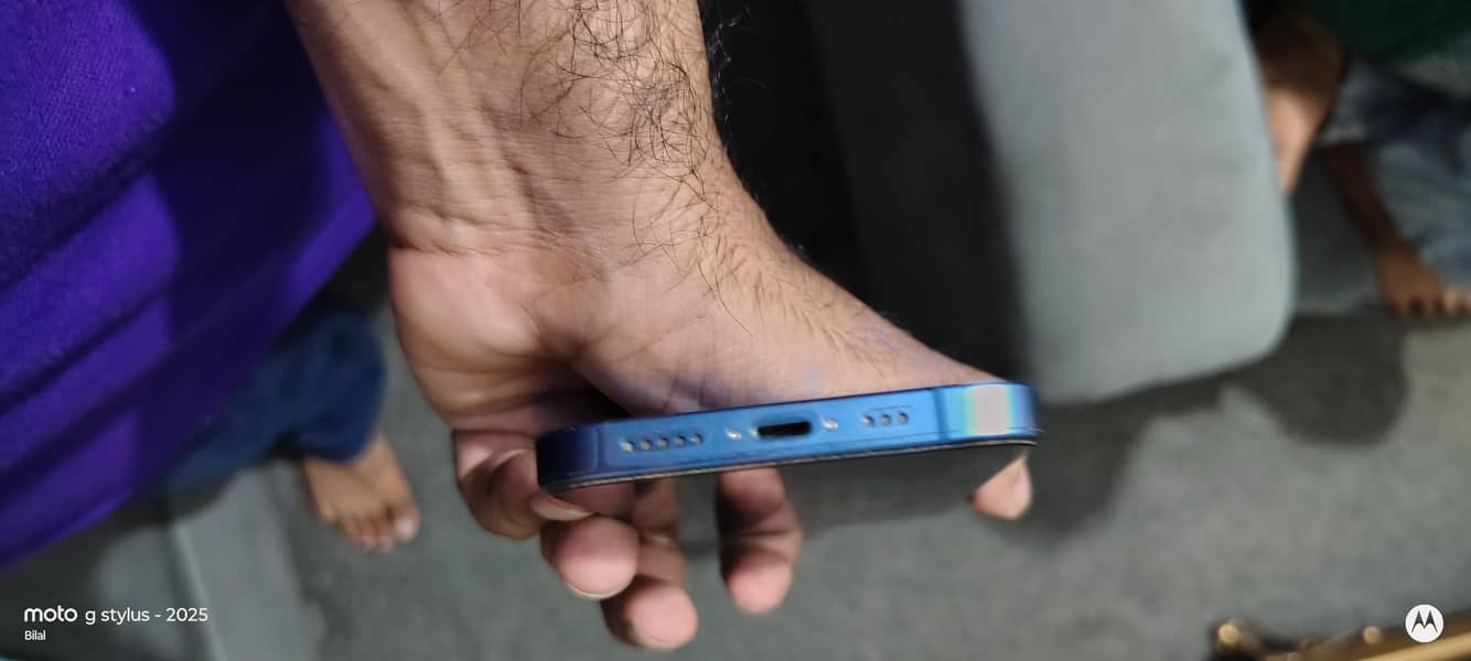 Apple iPhone 13 0