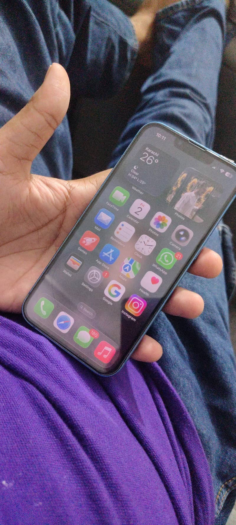Apple iPhone 13 4