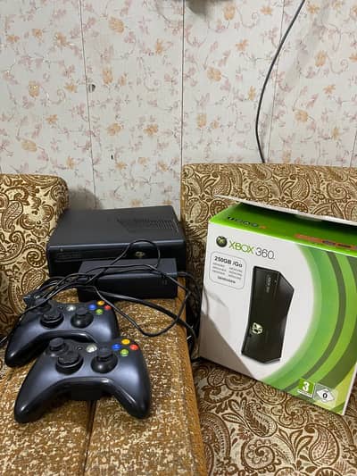 XBox 360 slim