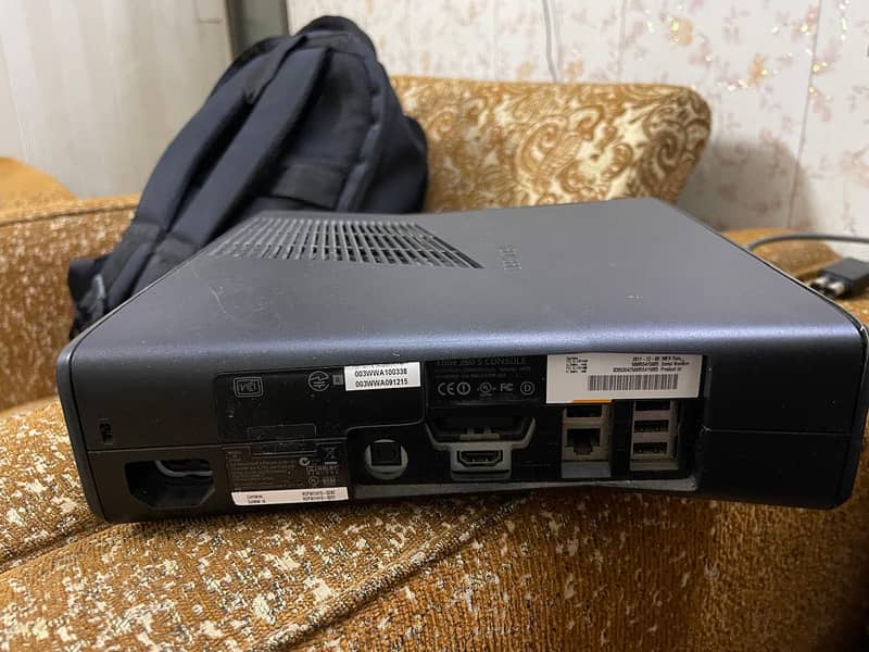 XBox 360 slim 6