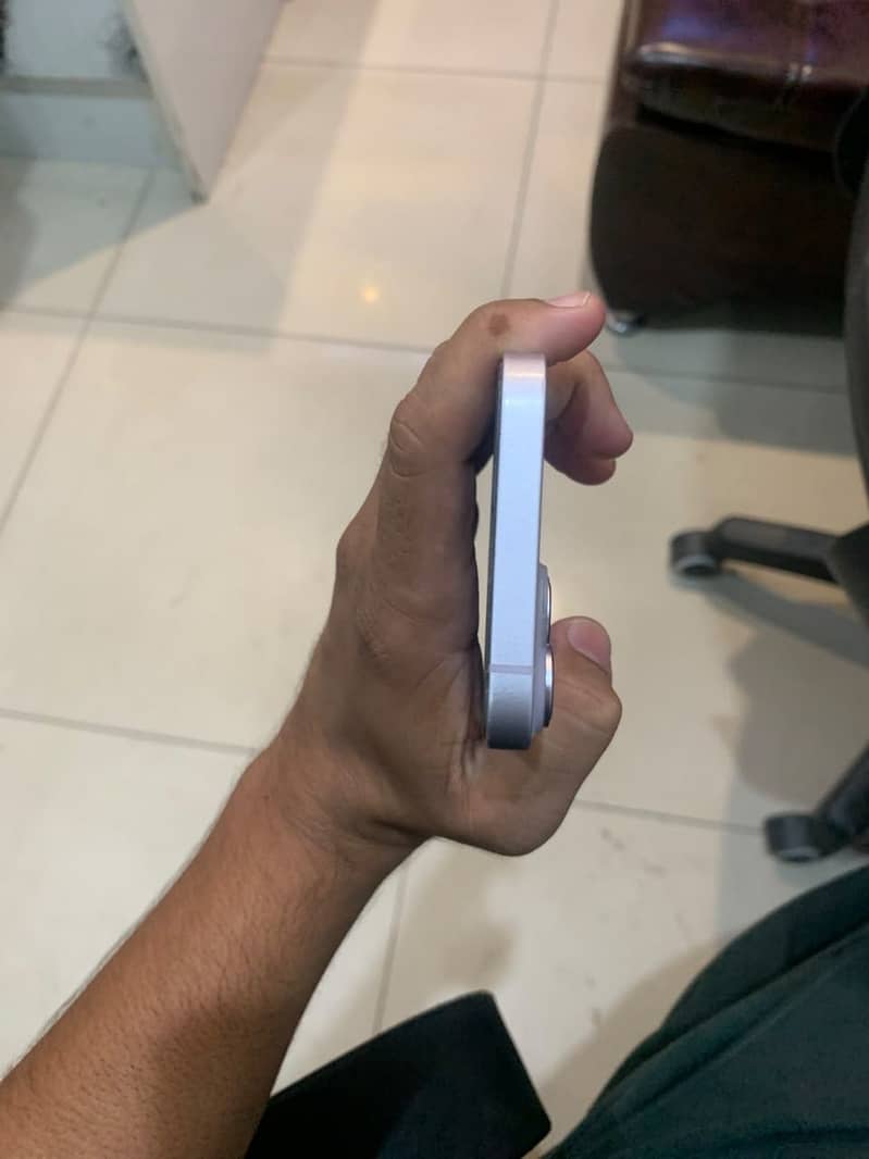 Apple iPhone 14 2