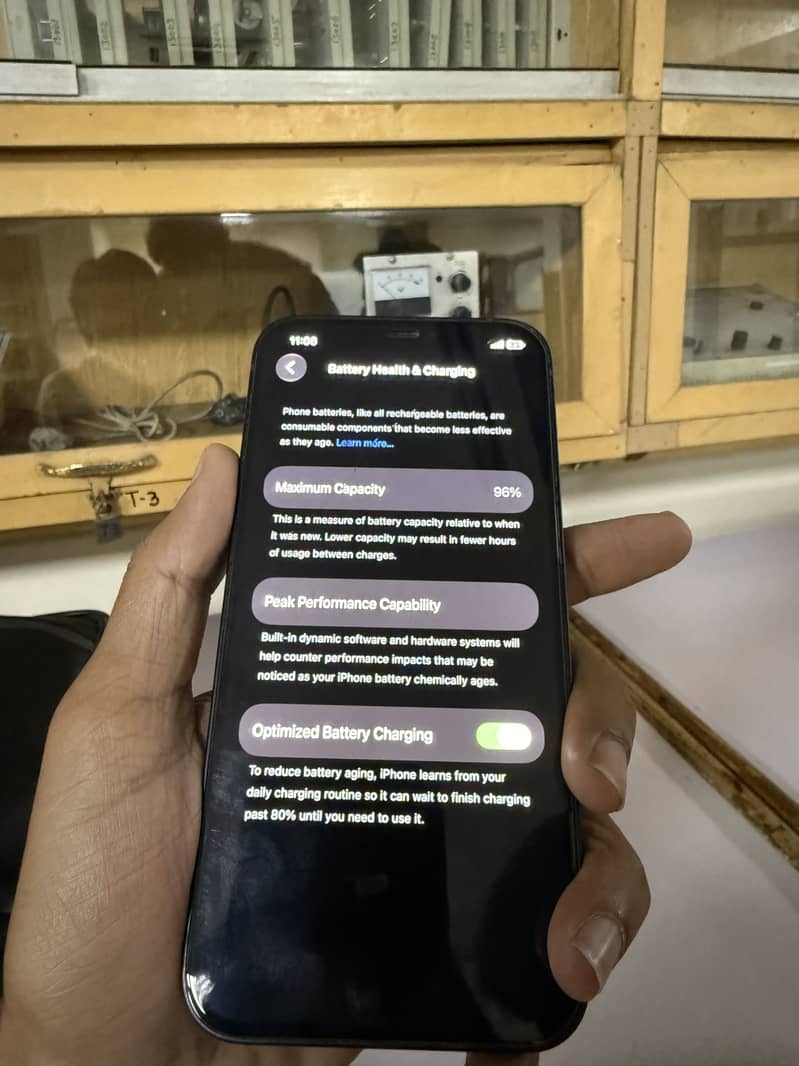 Apple iPhone 12 0