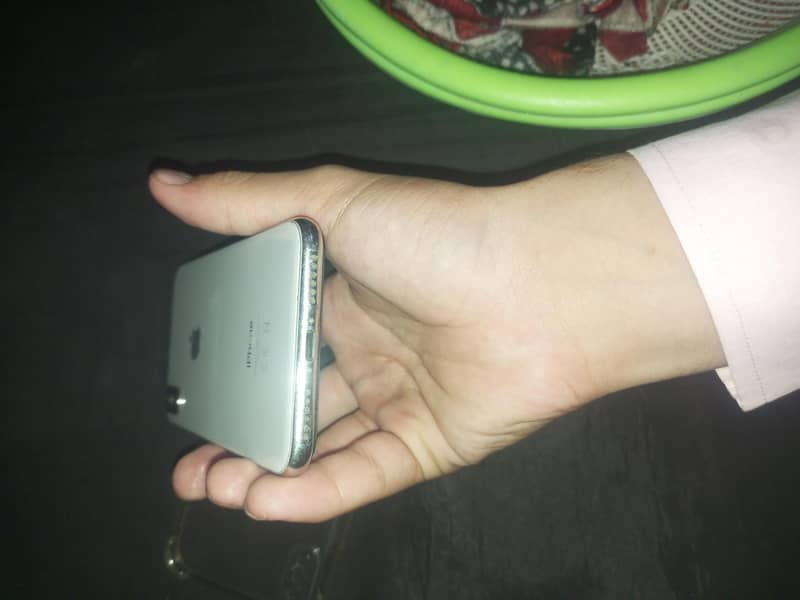 Apple iPhone X 2