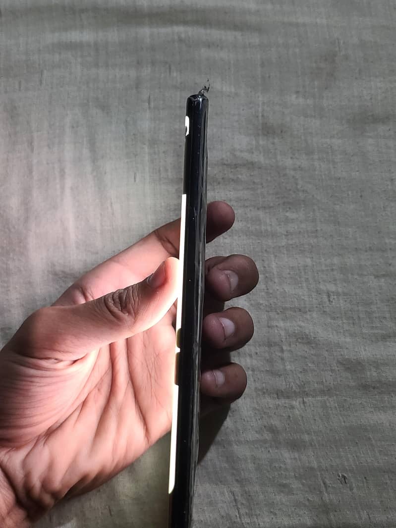 Samsung Mobile Note 8 3