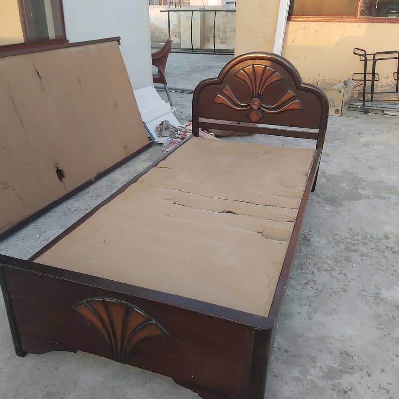 2 Single Beds 2