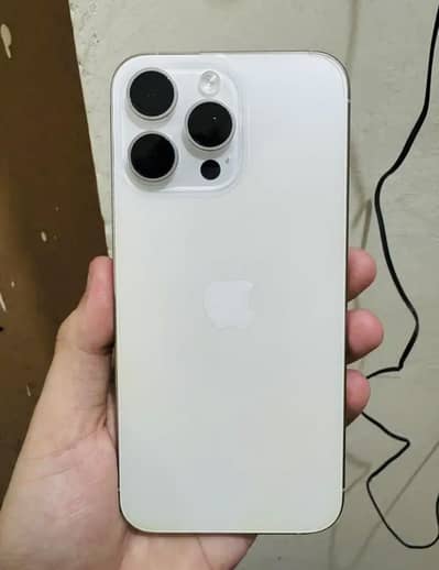 iPhone 15 Pro Max