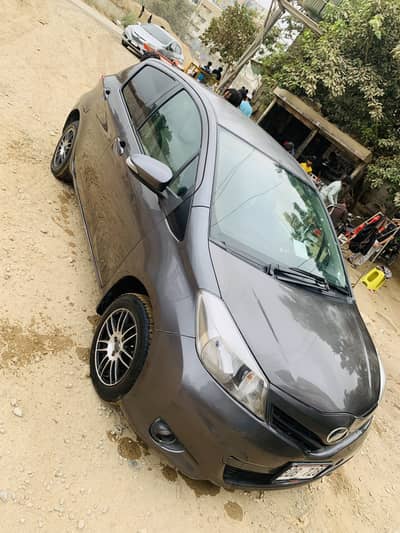 Vitz 2011 registration 2015