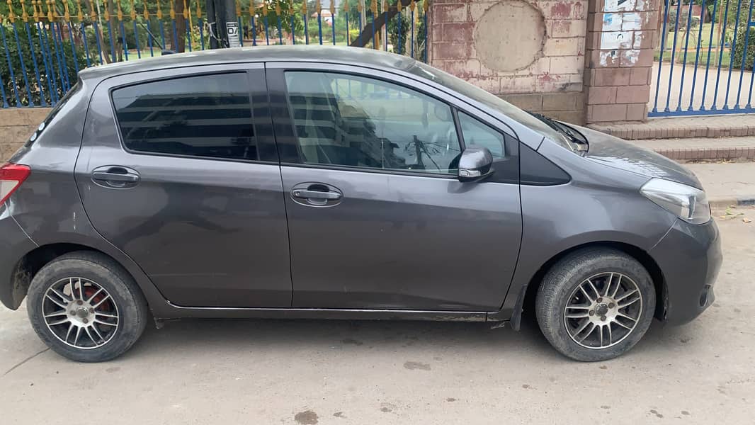 Vitz 2011 registration 2015 11