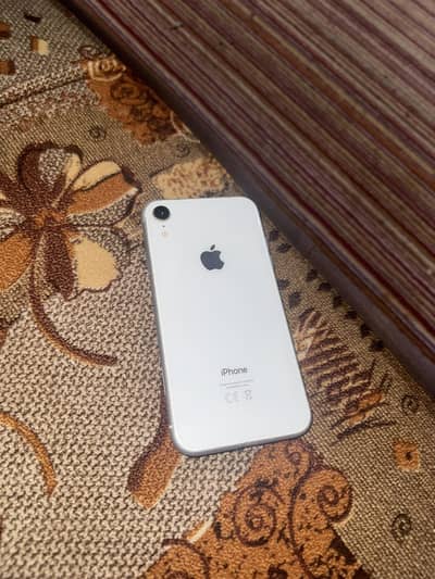 Apple iPhone XR
