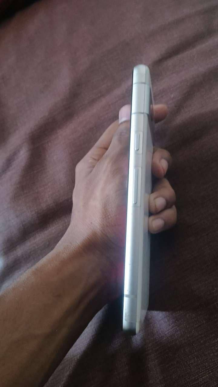 Google Pixel 7a 3