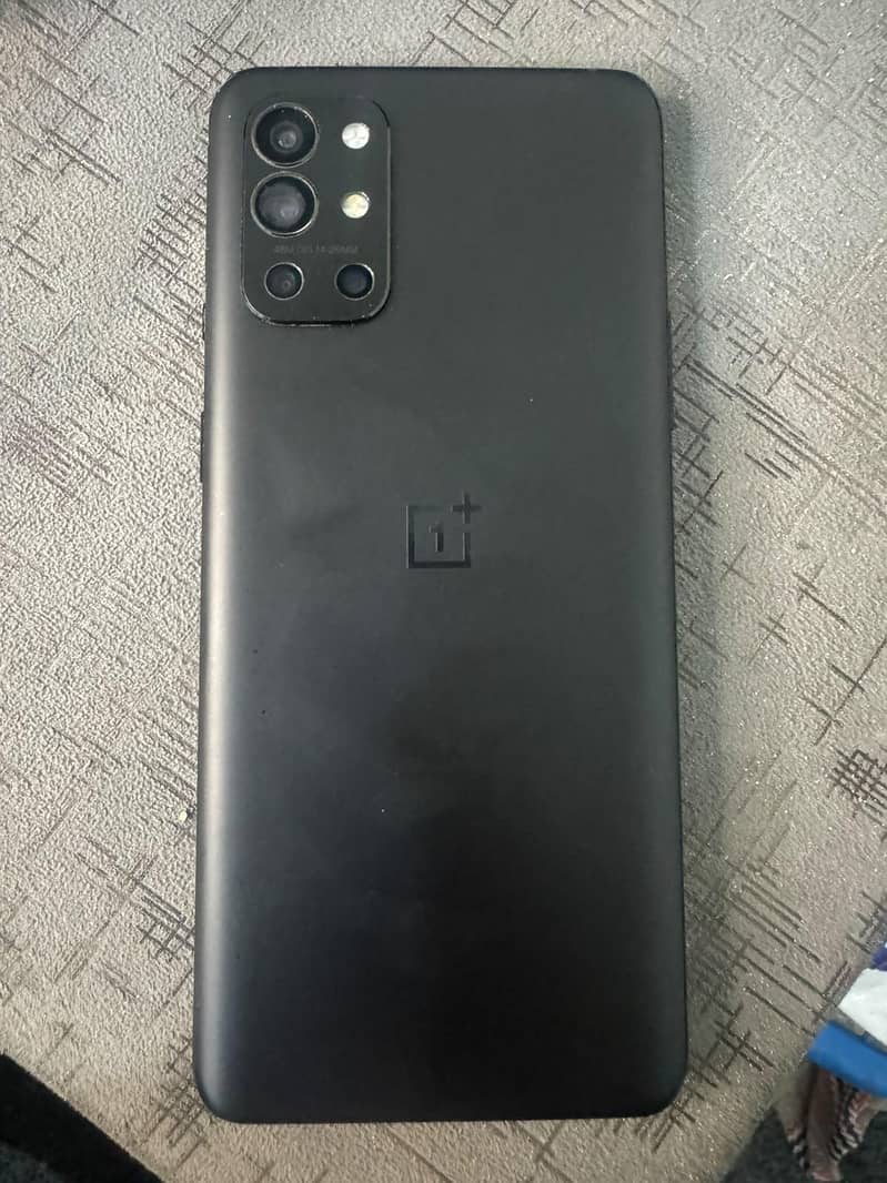 One Plus 9R 3