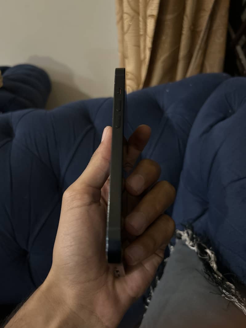 Apple iPhone 14 2