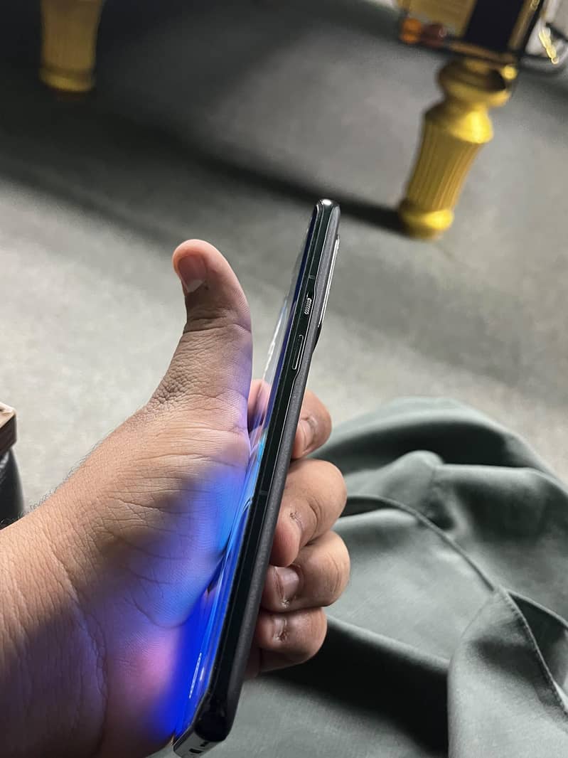 One Plus 9 Pro 6