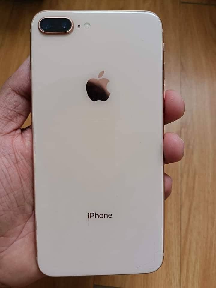 Apple iPhone 8 Plus 0